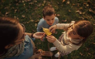 Moins d’activités, plus d’apprentissage : pourquoi l’apprentissage naturel fonctionne vraiment ?